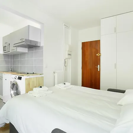 Apartment Studio Arc De Triomphe / Av Kleber / 16e *